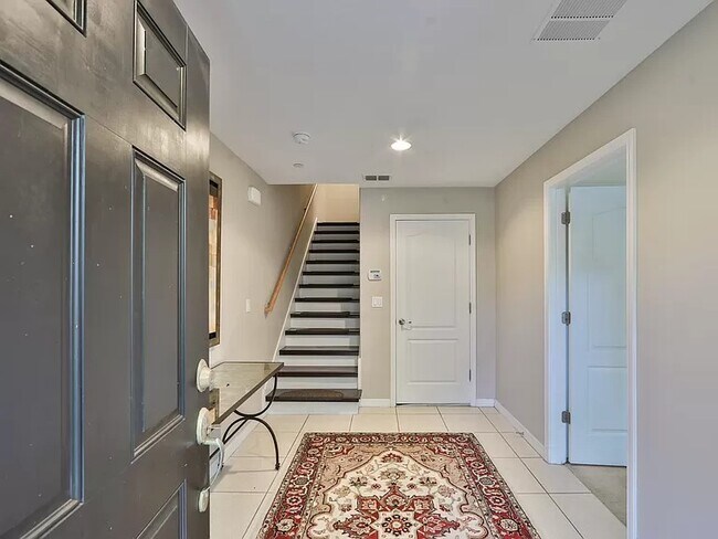 Foto del edificio - 10144 Arbor Run Dr