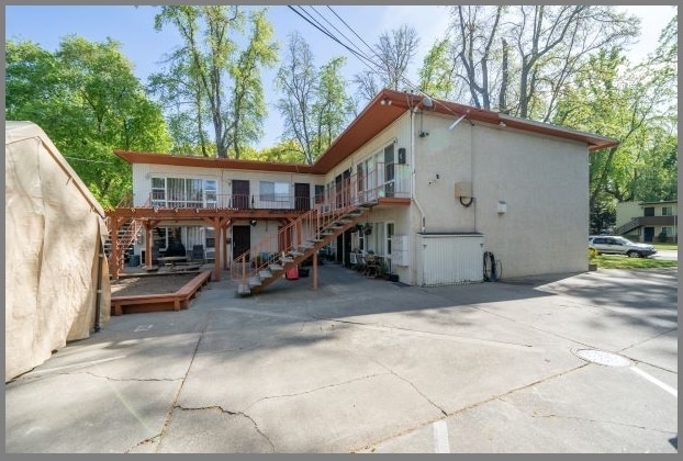 Building - 5479 Carlson Dr