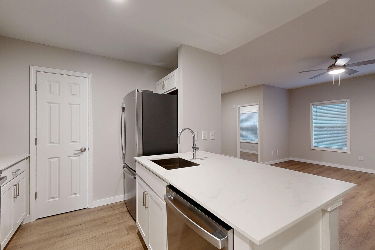 Photo - Evergreen Lenox Park Apartments