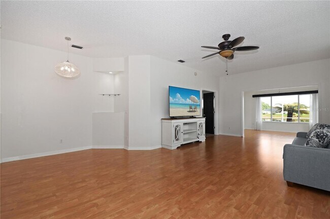 Foto del edificio - 21742 King John St