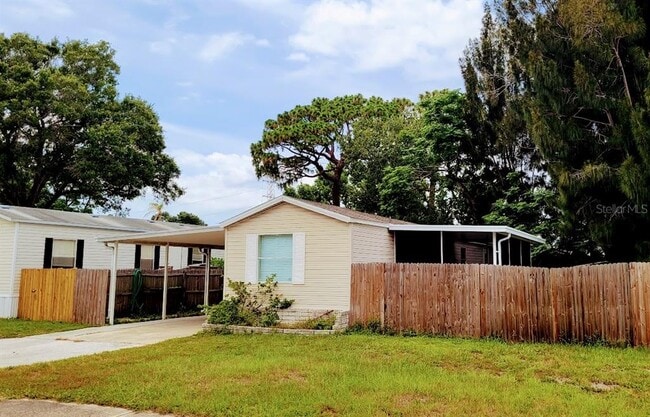 Building Photo - 6067 137th Terrace N