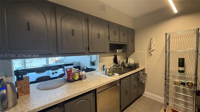 Foto del edificio - 155 Ocean Ln Dr