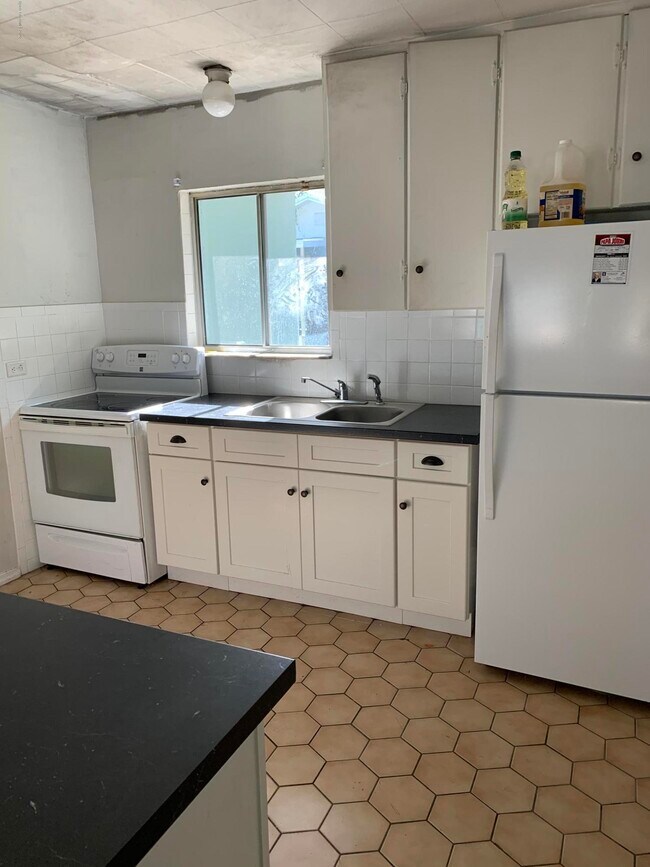 Building Photo - 4355 Coquina Ave