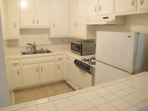 Kitchen - 10776 Rose Avenue