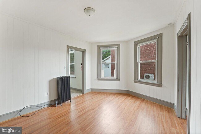 Foto del edificio - 448 Birch St