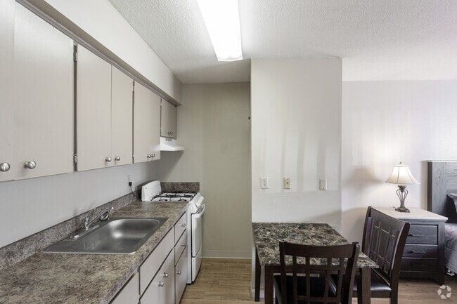 Studio - 405 SF - Qube
