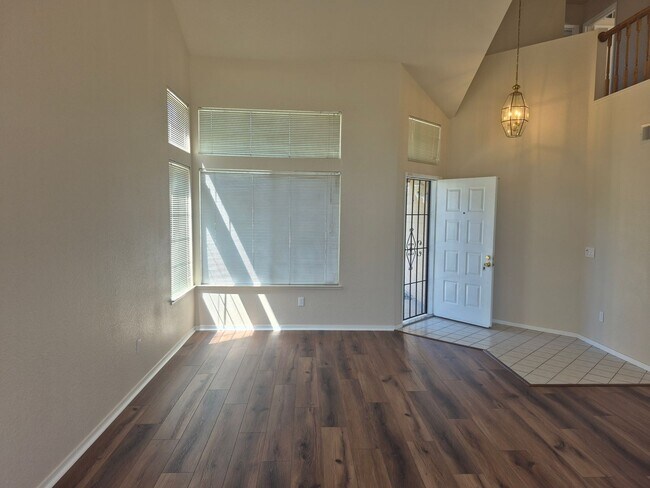 Foto del edificio - Adorable 3 bedroom 2.5 bath home