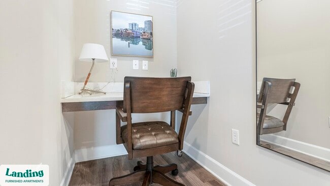 Building Photo - 195 N Creek Dr