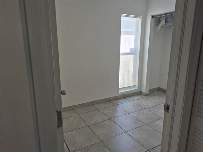 Foto del edificio - 4429 Treehouse Ln