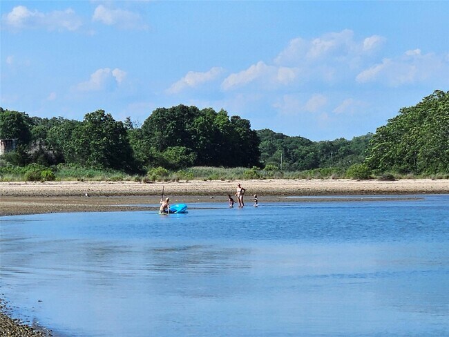 Foto del edificio - 3650 Bay Shore Rd