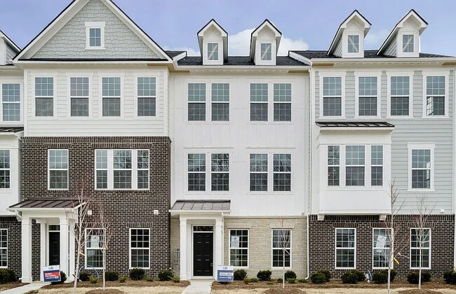 Building Photo - 14514 Hanford Ln