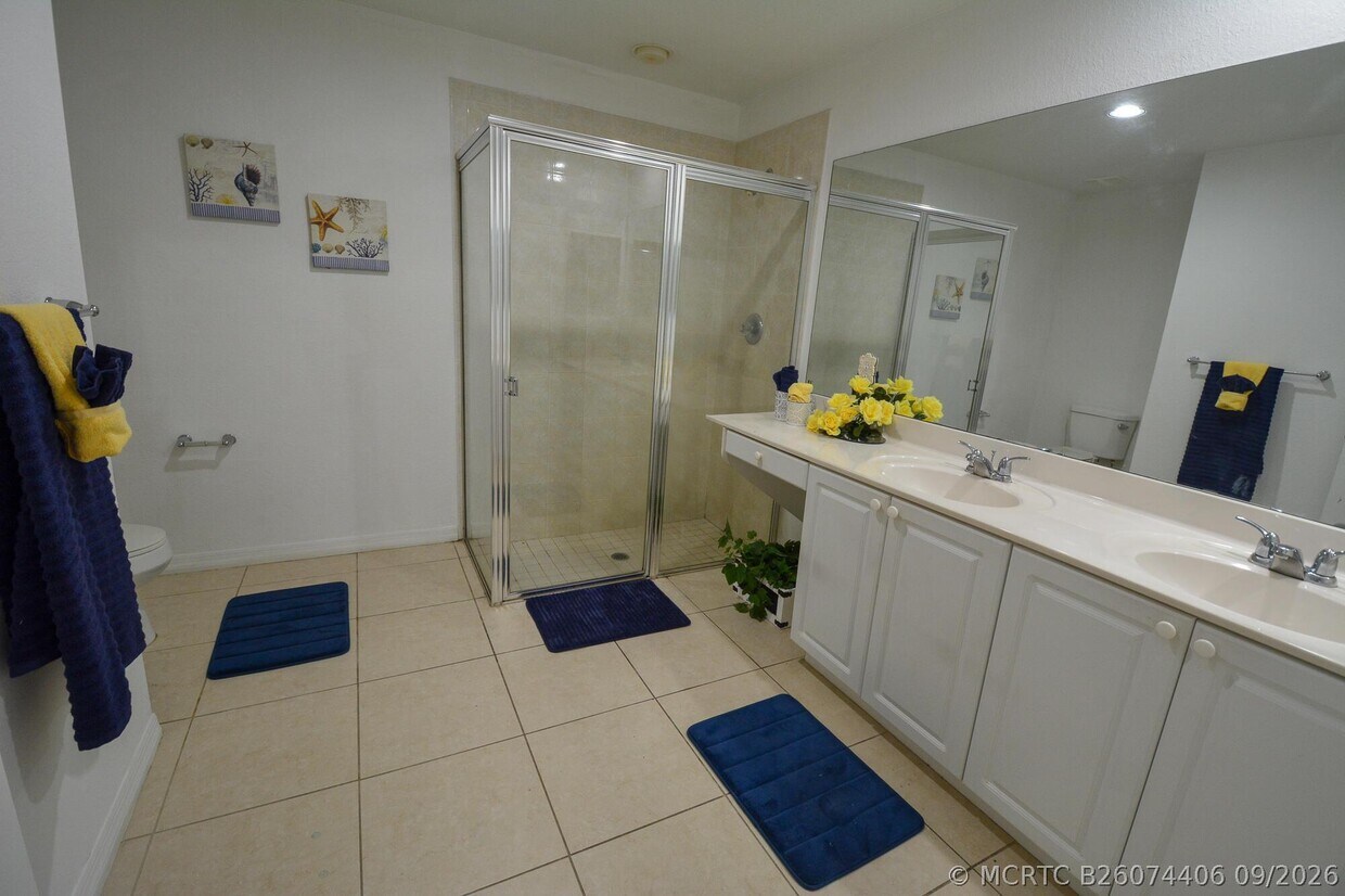 Building Photo - 1825 Sandhill Crane Dr