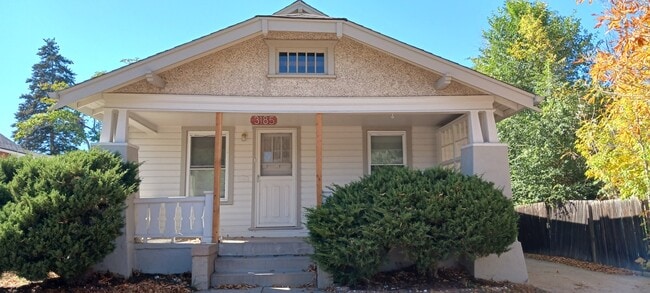 Photo - 3185 S Sherman St House