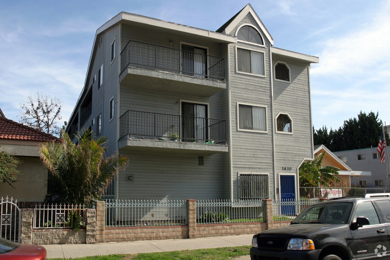 Foto del edificio - 1630 Cherry Ave