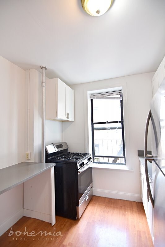 Building Photo - 515 W 171st St
