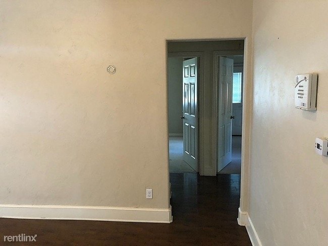 Building Photo - 207 N Fountain Gate Dr
