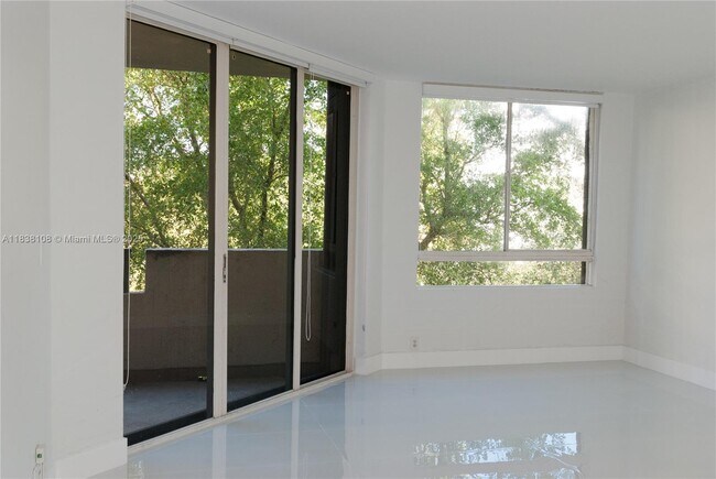 Building Photo - 141 Crandon Blvd