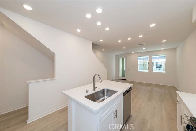 Building Photo - 16426 Whittier Blvd