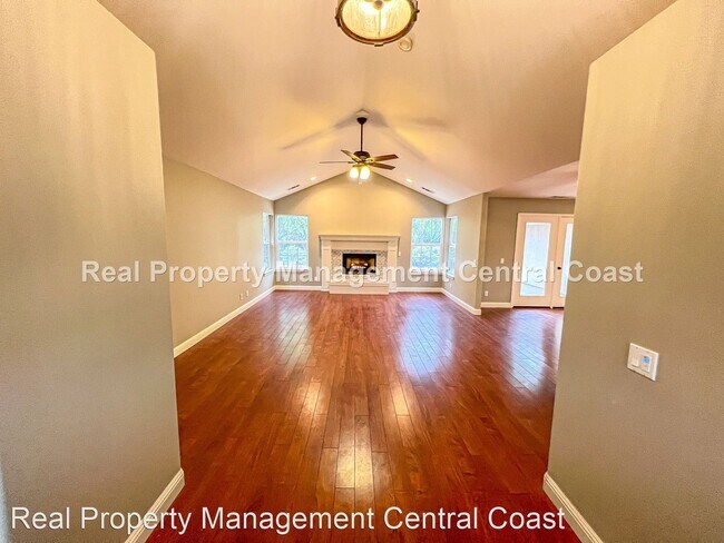 Building Photo - 4 br, 2.5 bath House - 555 Andrea Circle