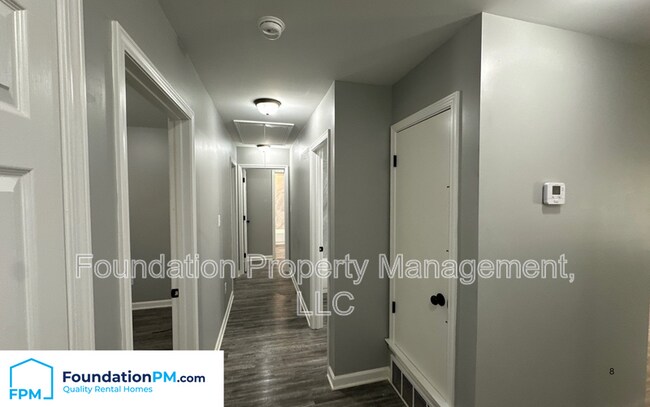 Foto del edificio - 605 Howard Dr