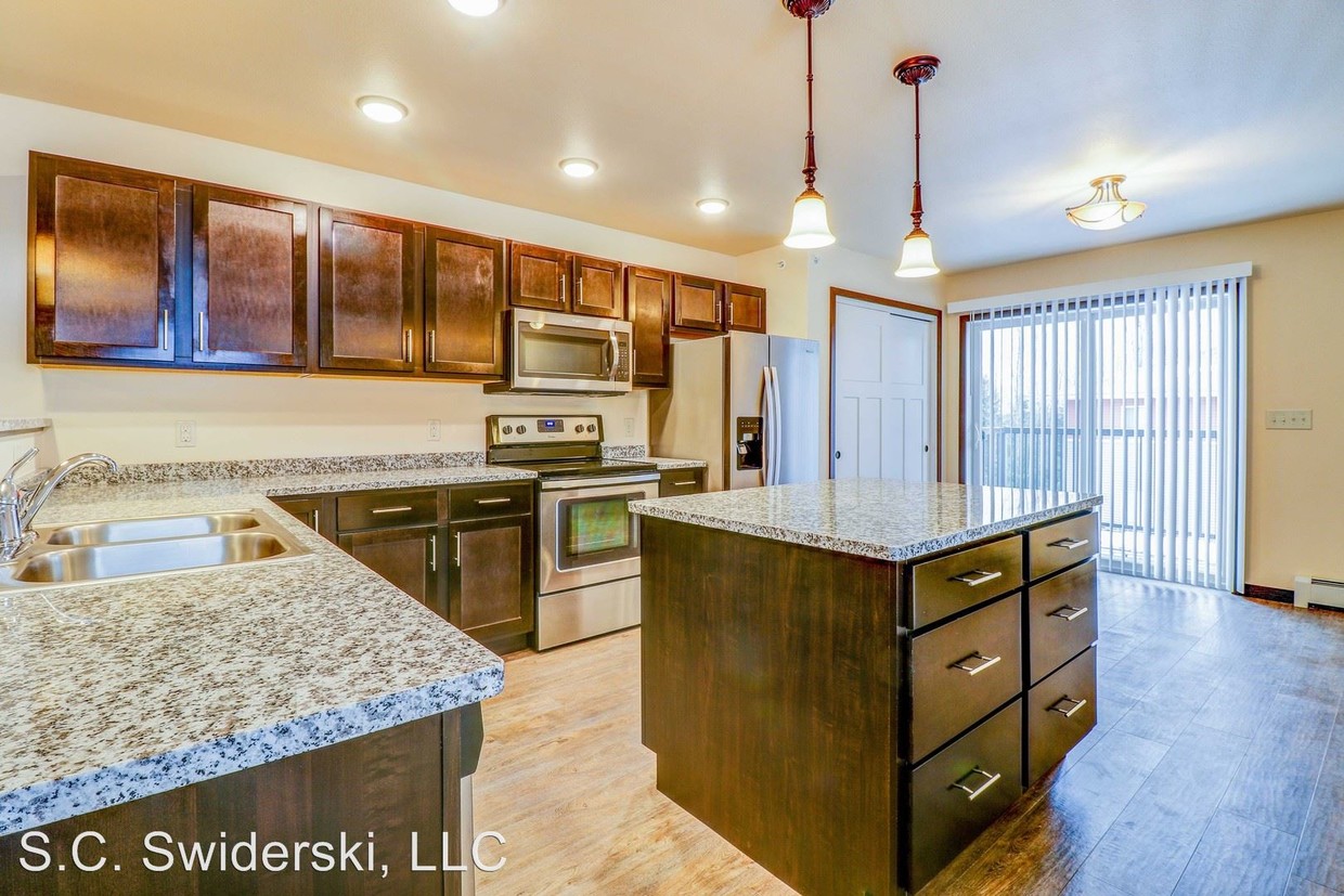 Primary Photo - 1410-1420-1580 Westwood Dr