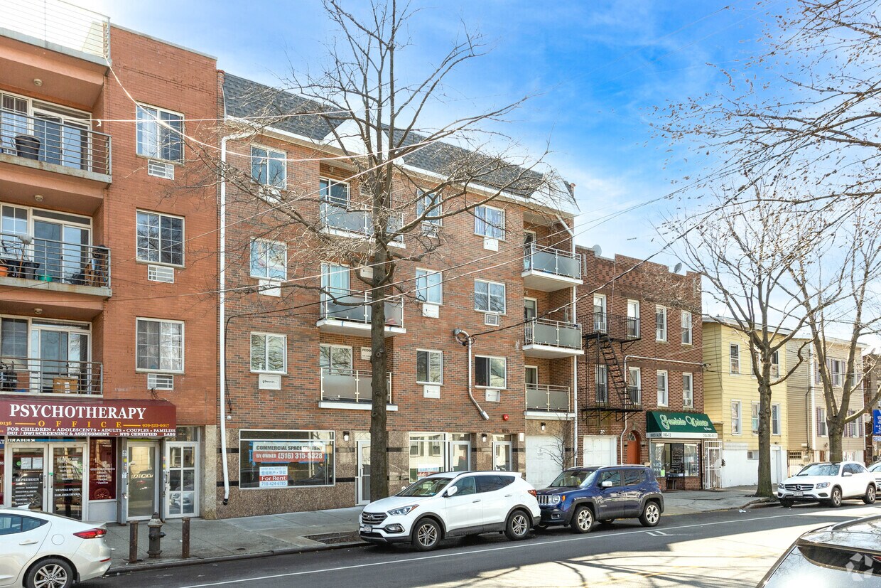 Foto del edificio - 103-16 Corona Ave