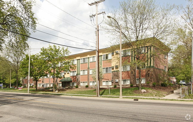 Building Photo - Abbot Manor