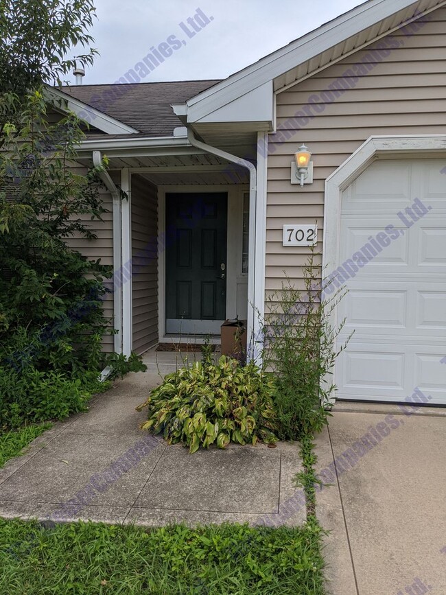 Building Photo - Now leasing for August!