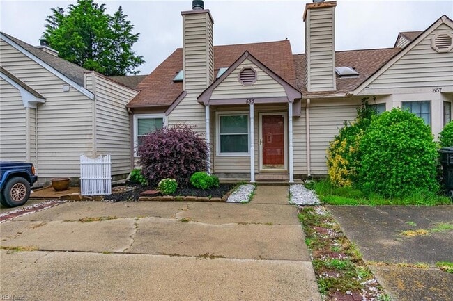 Building Photo - 655 Biltmore Dr