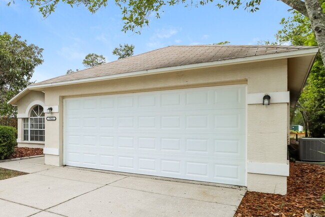 Building Photo - 7921 Hathaway Dr