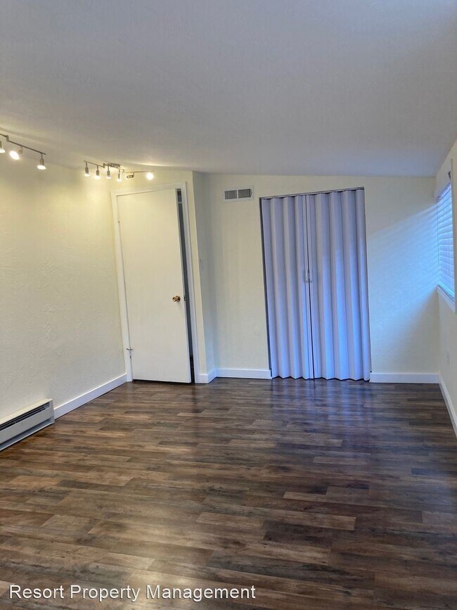 Building Photo - 3 br, 2 bath House - 2807 N 13th St