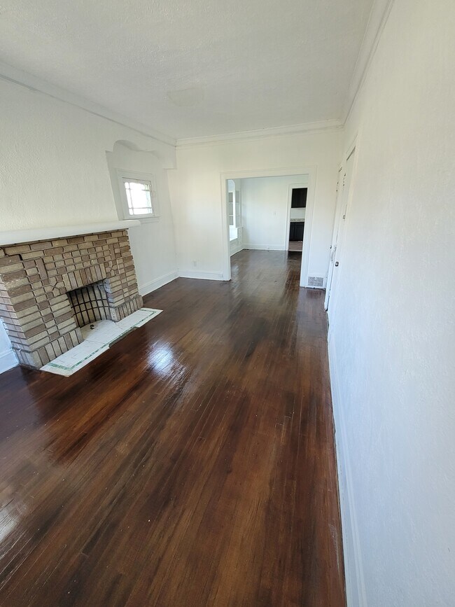 Foto del edificio - 718 E 124th St