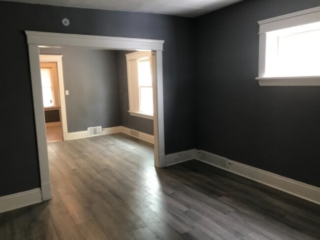 Foto del edificio - 3560 E 114th St