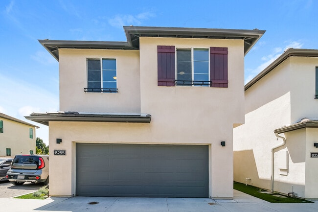 Building Photo - 8255 Sophie Ct