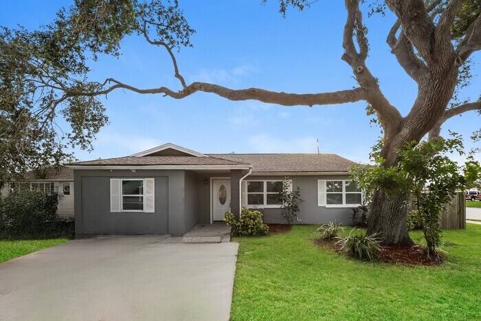 Foto principal - 10196 64th Way N