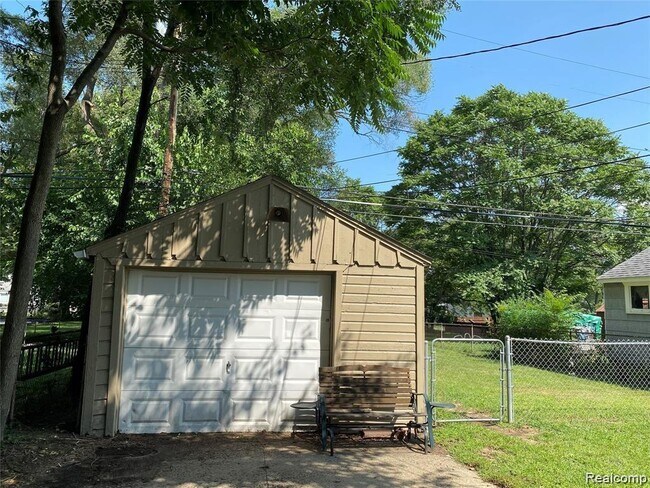 Building Photo - 6537 W Point St