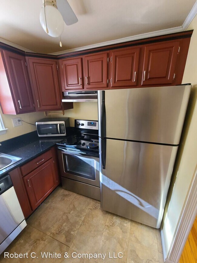 Foto del edificio - Studio, 1 bath House - 16A Colonial Drive