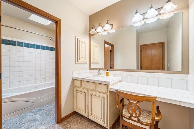 Foto del edificio - 31727 76th Ave NW