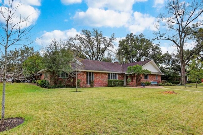 Building Photo - 1103 River Glyn Dr