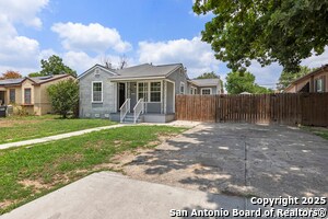 Foto del edificio - 2233 Texas Ave