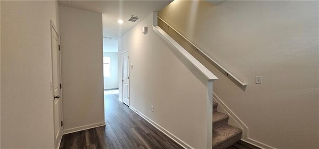 Building Photo - 202 Gillis Wy