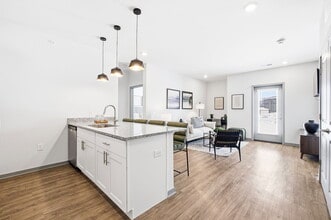 Building Photo - The Retreat at Marysville