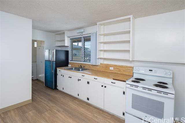 Building Photo - 4525 Aliikoa St