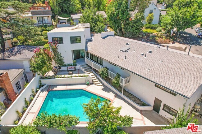 Foto del edificio - 4166 Crisp Canyon Rd