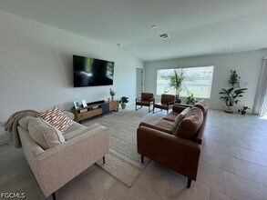 Building Photo - 3892 Treasure Oak Wy