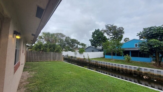 2 BEDROOMS 1 BATHROOM IN AREA OF RIVERLAND - 2 BEDROOMS 1 BATHROOM IN AREA OF RIVERLAND House