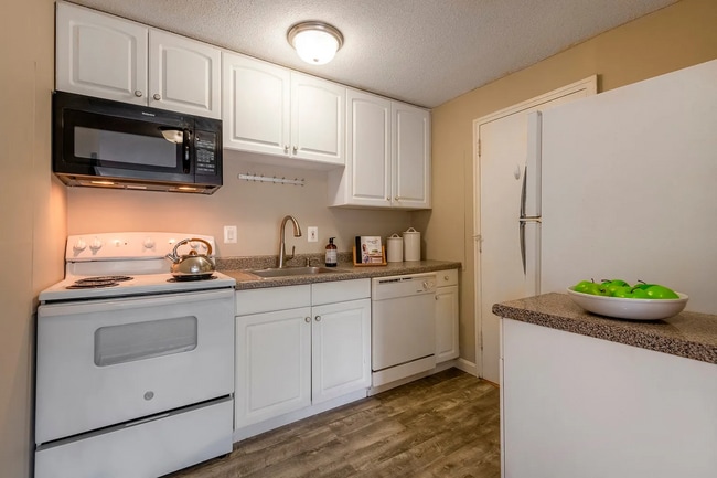 Building Photo - 371 Harvard St