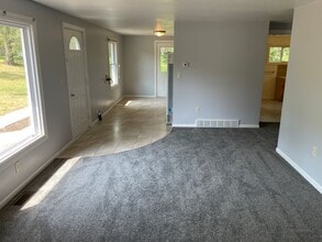 Building Photo - 4860 Pinedell Ave NE