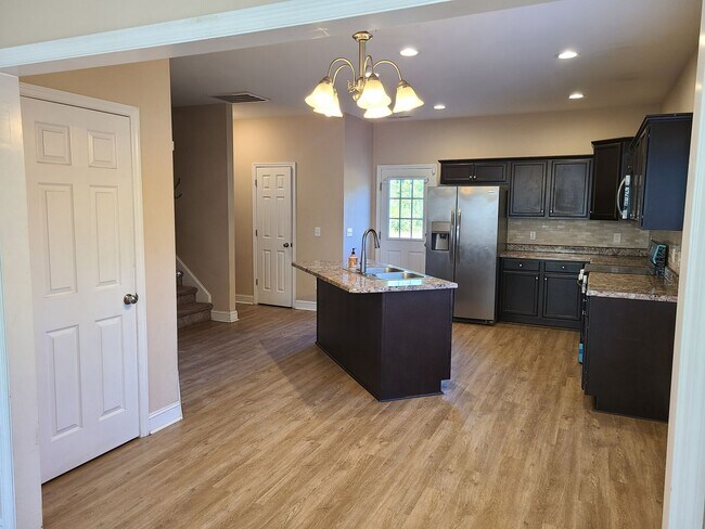 Foto del edificio - 3 Bedroom, 2.5 bath home - Sneads Ferry - Everetts Creek Community