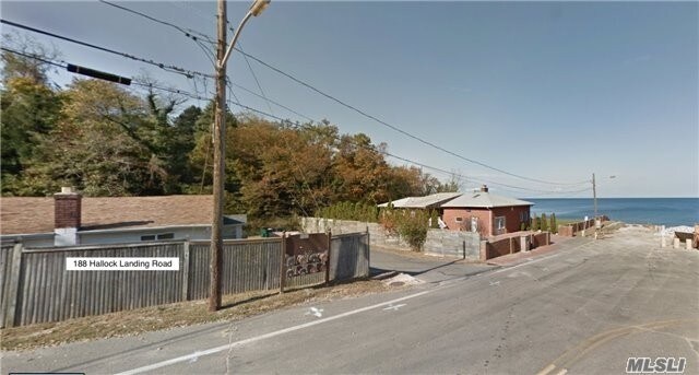 Foto principal - 188 Hallock Landing Rd